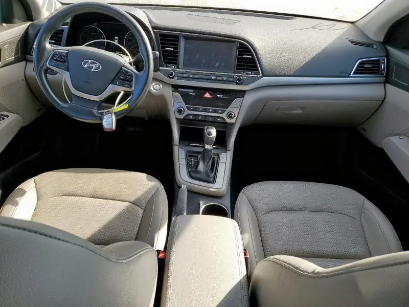 2017 HYUNDAI ELANTRA SE