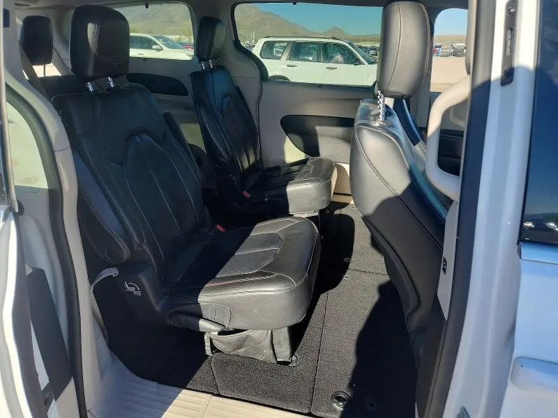 2017 CHRYSLER PACIFICA TOURING L  