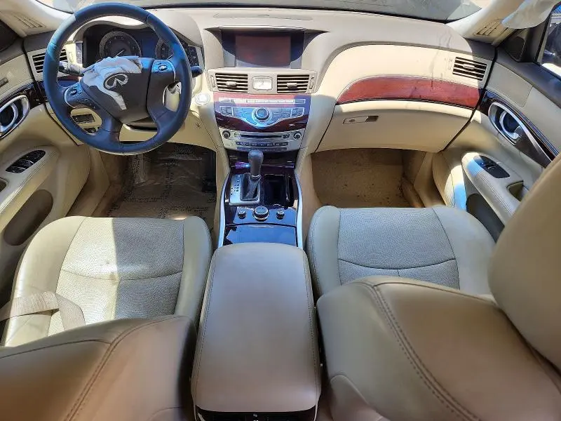 2017 INFINITI Q70L 3.7  