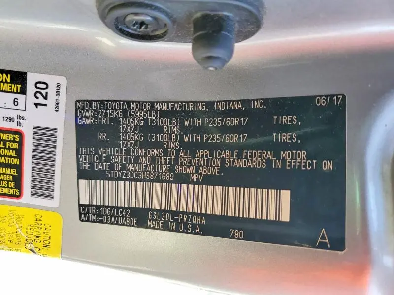 2017 TOYOTA SIENNA XLE PREMIUM 8-PASSENGER  