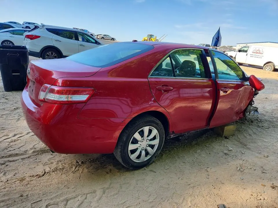 2011 TOYOTA CAMRY LE  