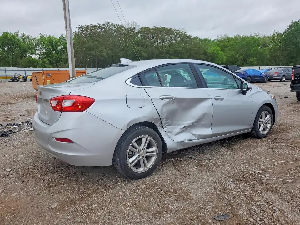 2016 CHEVROLET CRUZE LT  