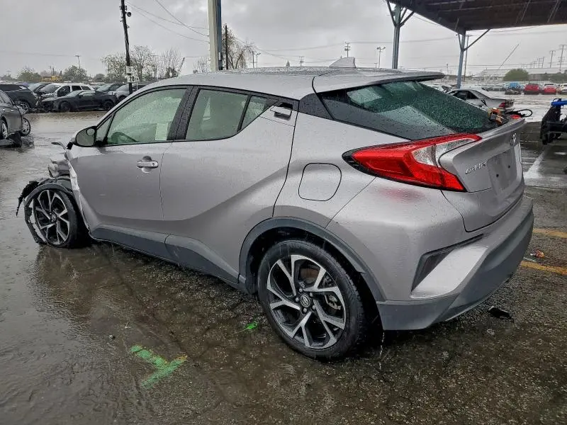 2019 TOYOTA C-HR XLE  