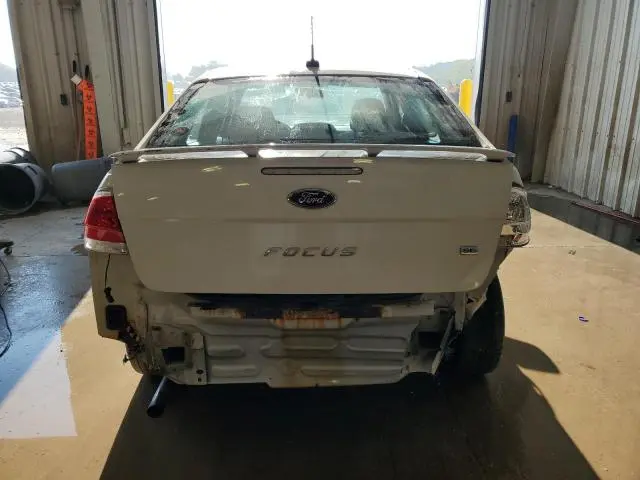 2010 FORD FOCUS SE  