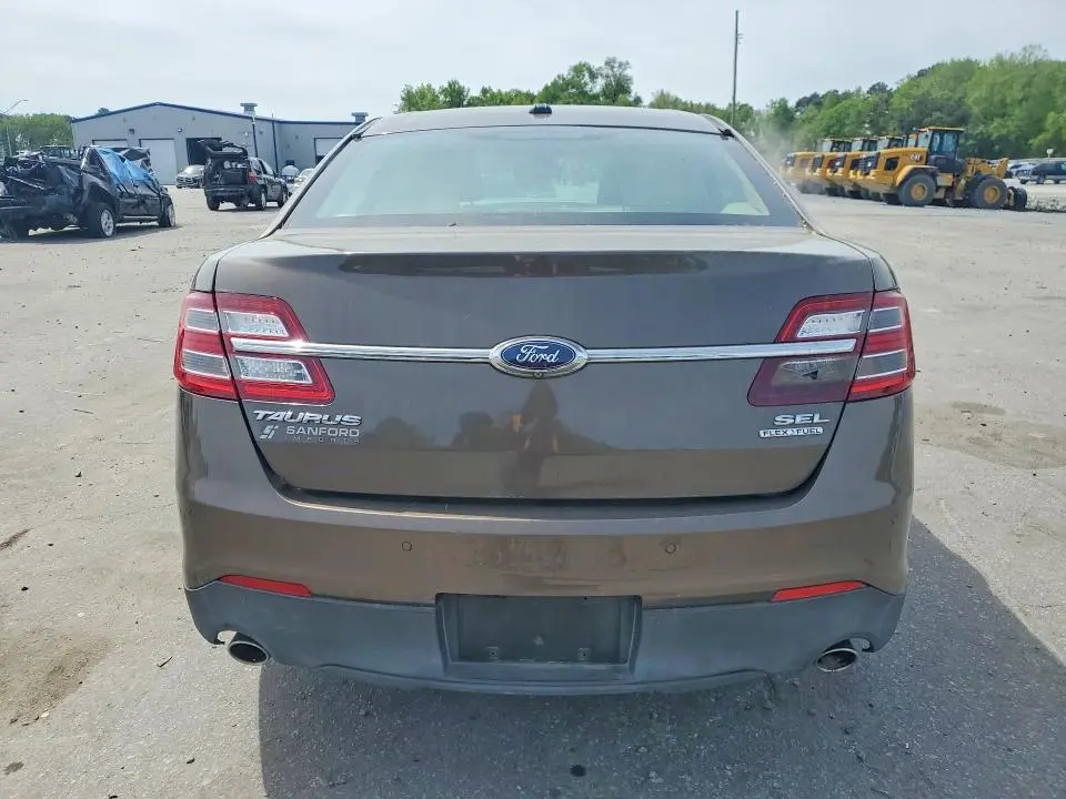 2015 FORD TAURUS SEL  