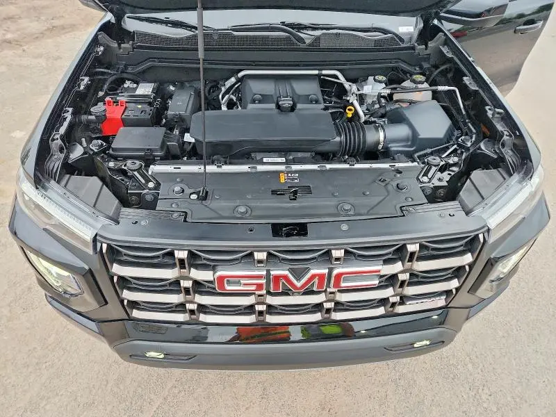 2025 GMC CANYON AT4  