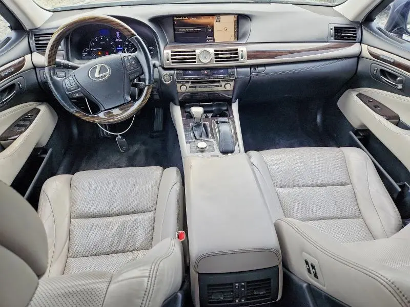 2016 LEXUS LS 460  