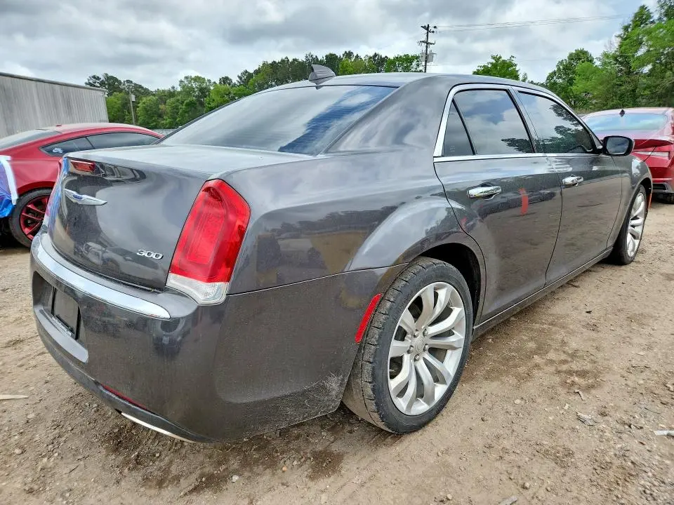 2019 CHRYSLER 300   