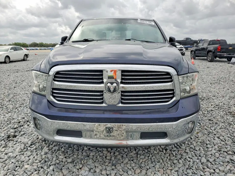 2015 RAM 1500 SLT  