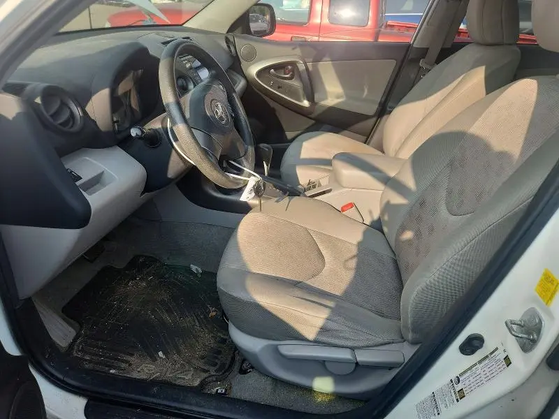 2011 TOYOTA RAV4 BASE  