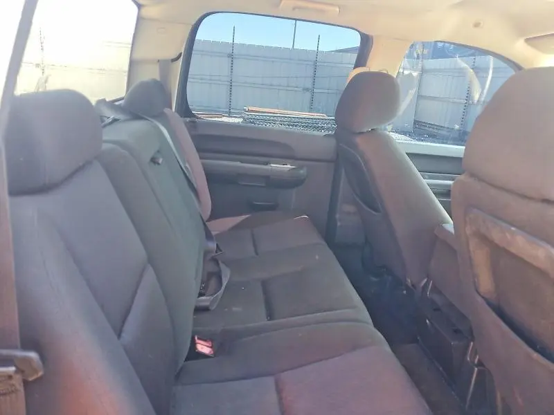 2011 CHEVROLET SILVERADO C1500 LT  