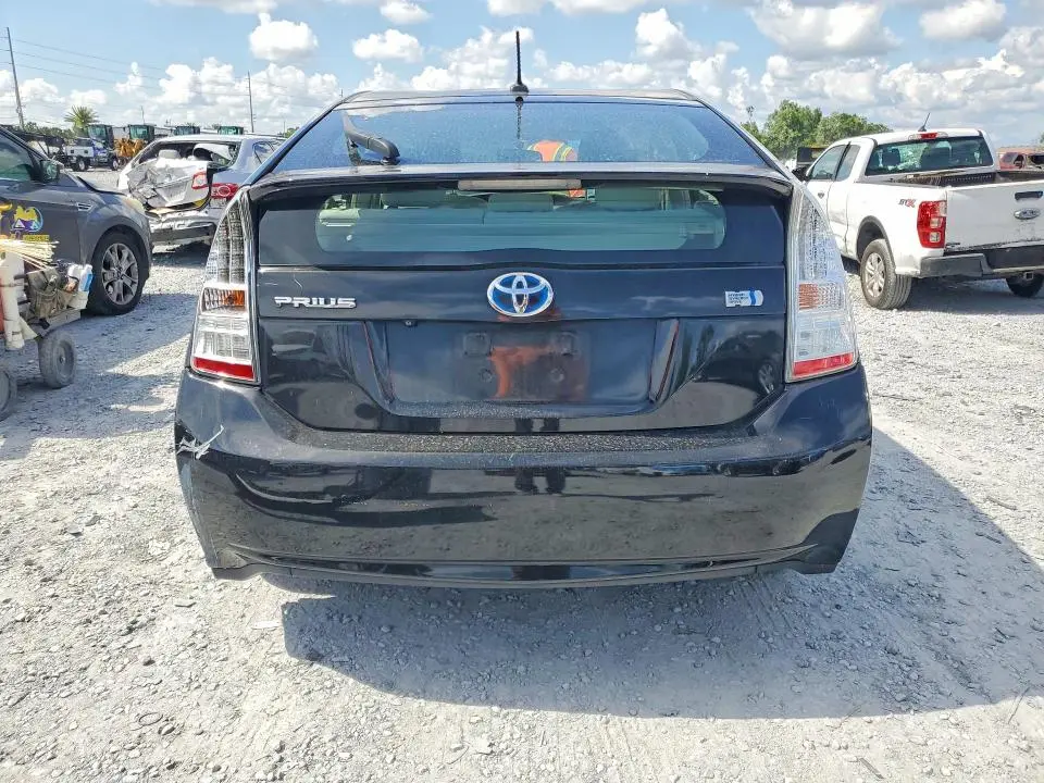2011 TOYOTA PRIUS THREE  