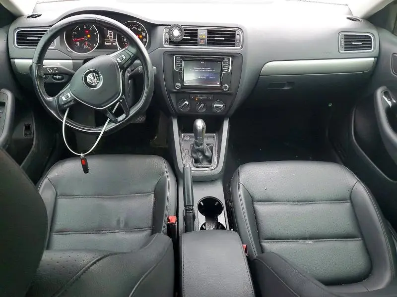 2017 VOLKSWAGEN JETTA SE  