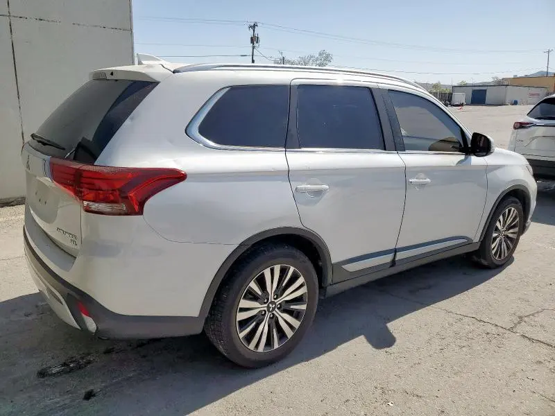 2019 MITSUBISHI OUTLANDER SE  
