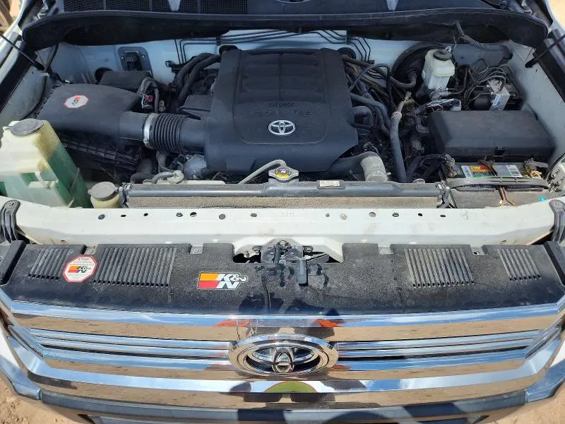 2016 TOYOTA TUNDRA CREWMAX SR5  