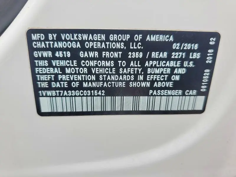 2016 VOLKSWAGEN PASSAT SE  