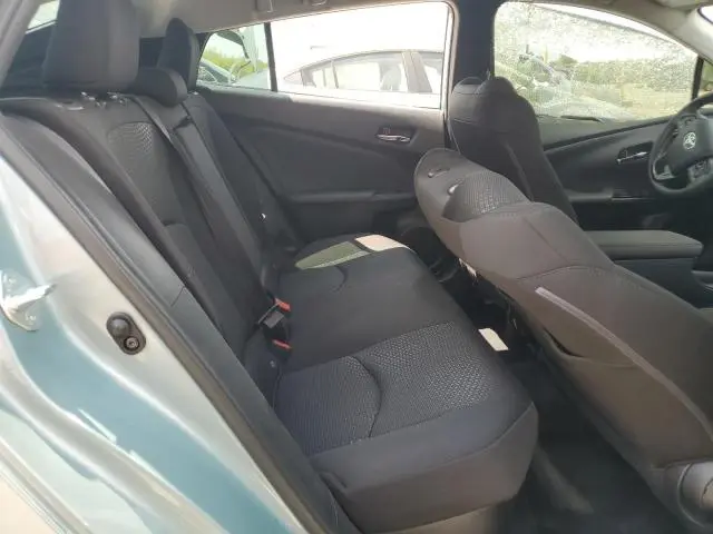 2021 TOYOTA PRIUS LE  