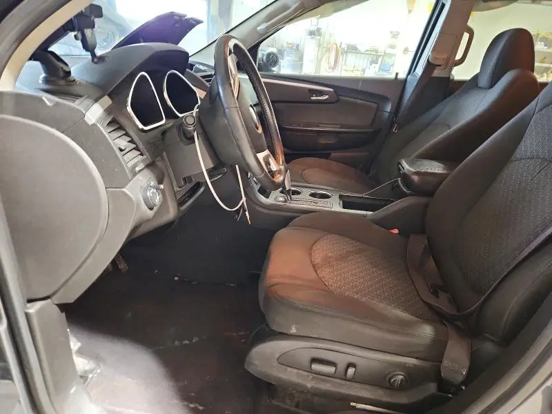 2010 CHEVROLET TRAVERSE LT  