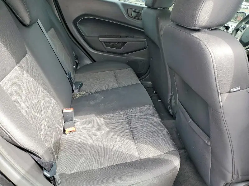 2011 FORD FIESTA SE  