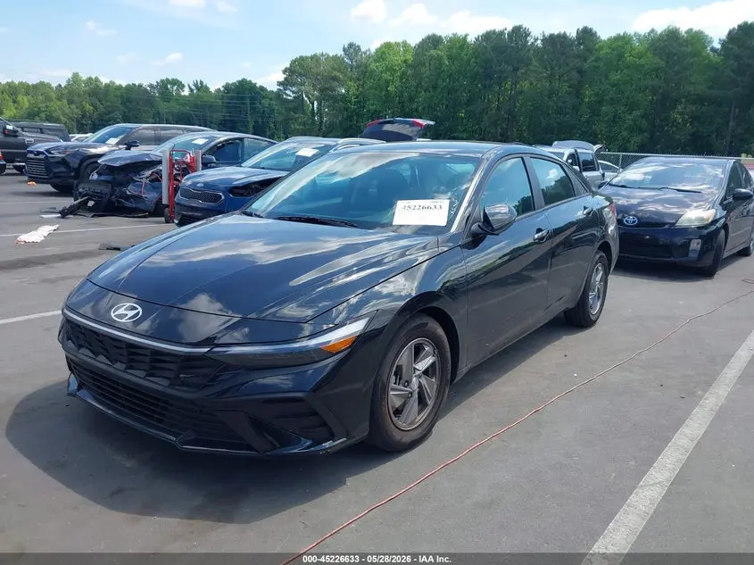 2026 HYUNDAI ELANTRA SE