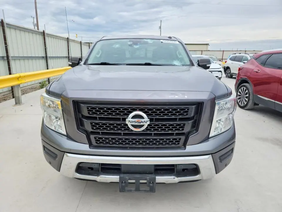 2020 NISSAN TITAN SV  