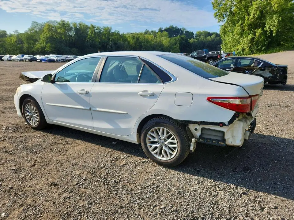 2016 TOYOTA CAMRY LE  