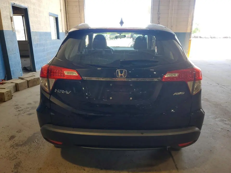2022 HONDA HR-V LX  