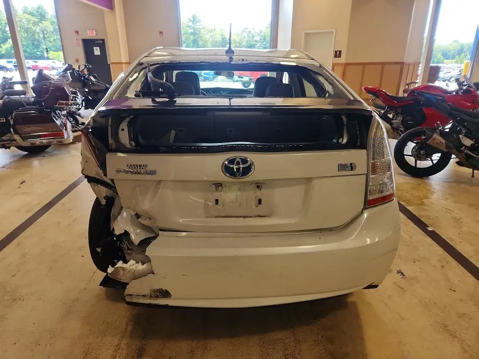 2011 TOYOTA PRIUS TWO  