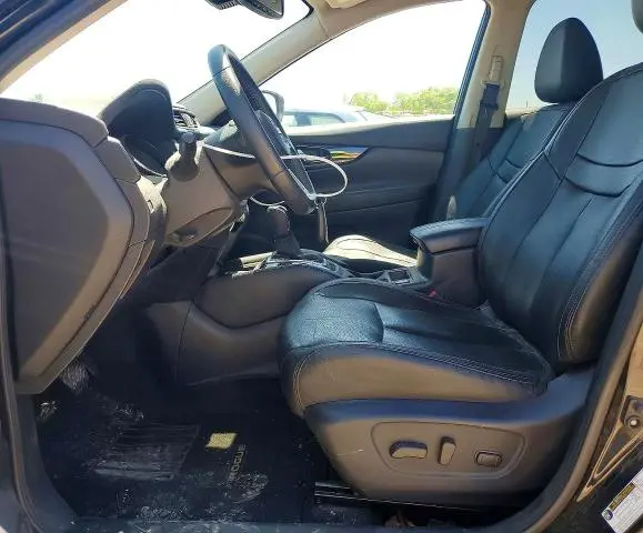 2020 NISSAN ROGUE SL  