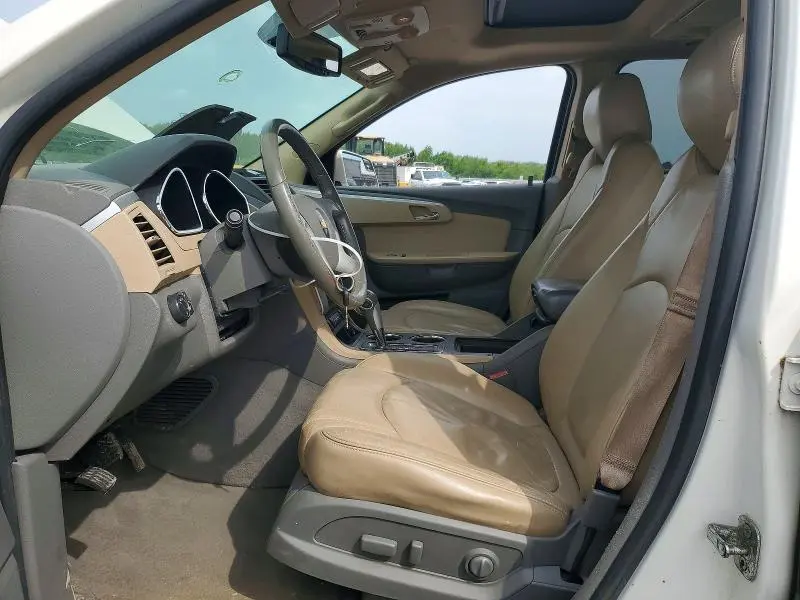 2011 CHEVROLET TRAVERSE LT  