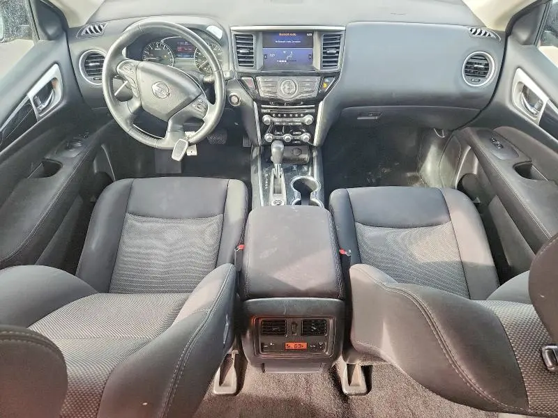 2017 NISSAN PATHFINDER SV  