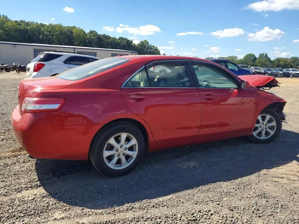 2011 TOYOTA CAMRY LE  