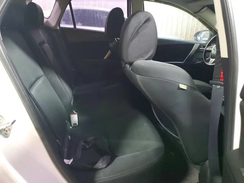 2011 MAZDA 3 S  