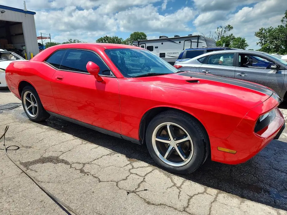 2010 DODGE CHALLENGER SE  