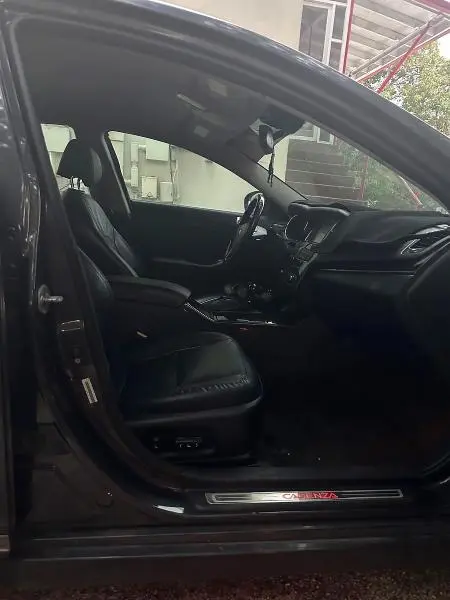 2015 KIA CADENZA PREMIUM  