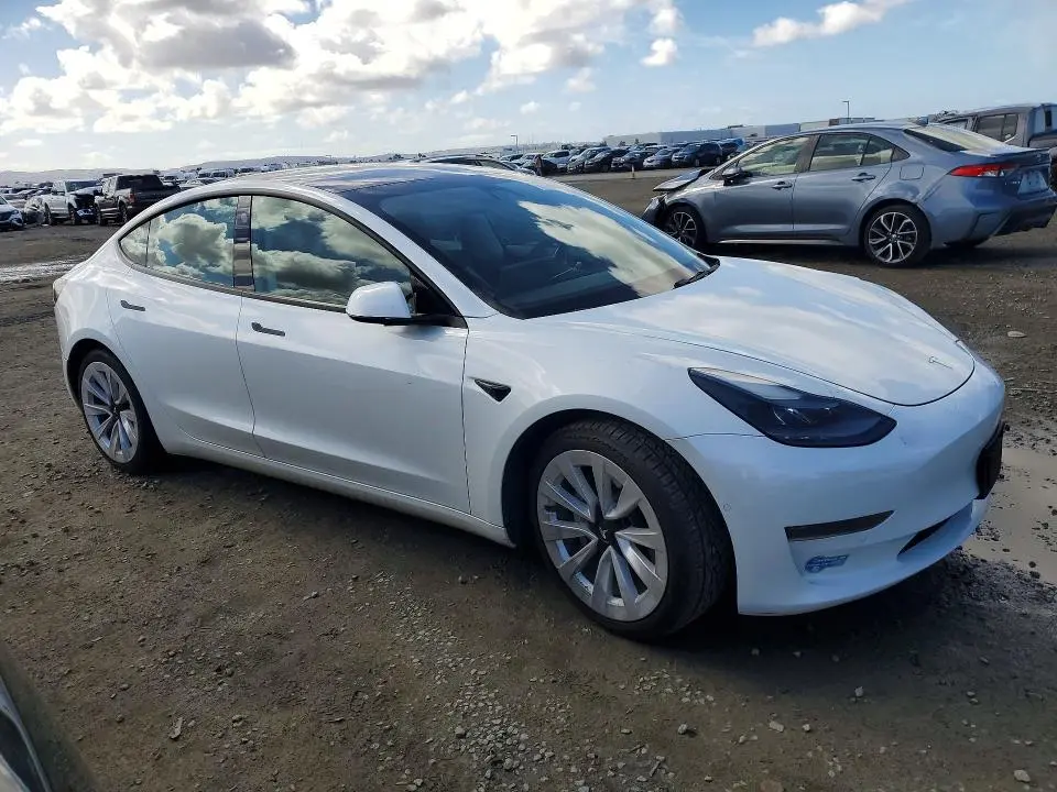 2021 TESLA MODEL 3