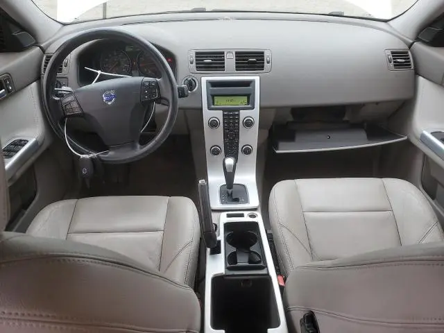 2010 VOLVO S40 2.4I  