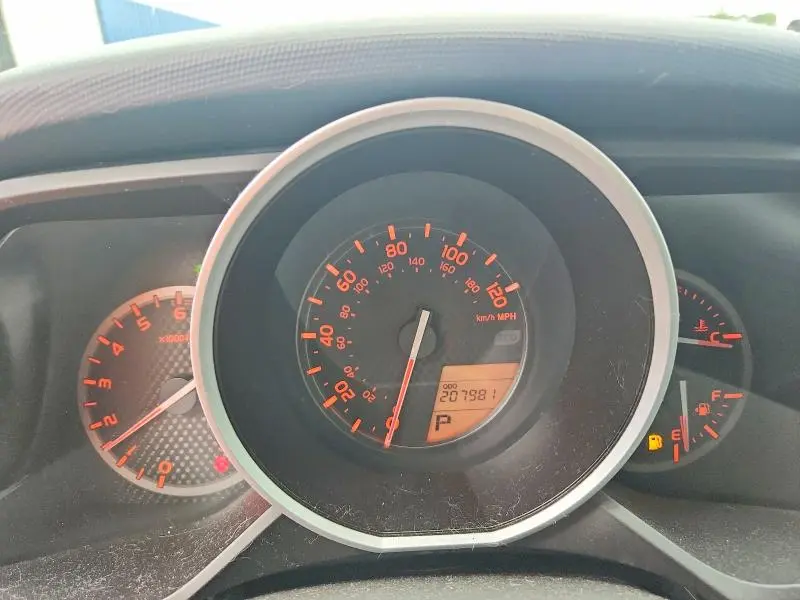 2010 TOYOTA 4RUNNER SR5  