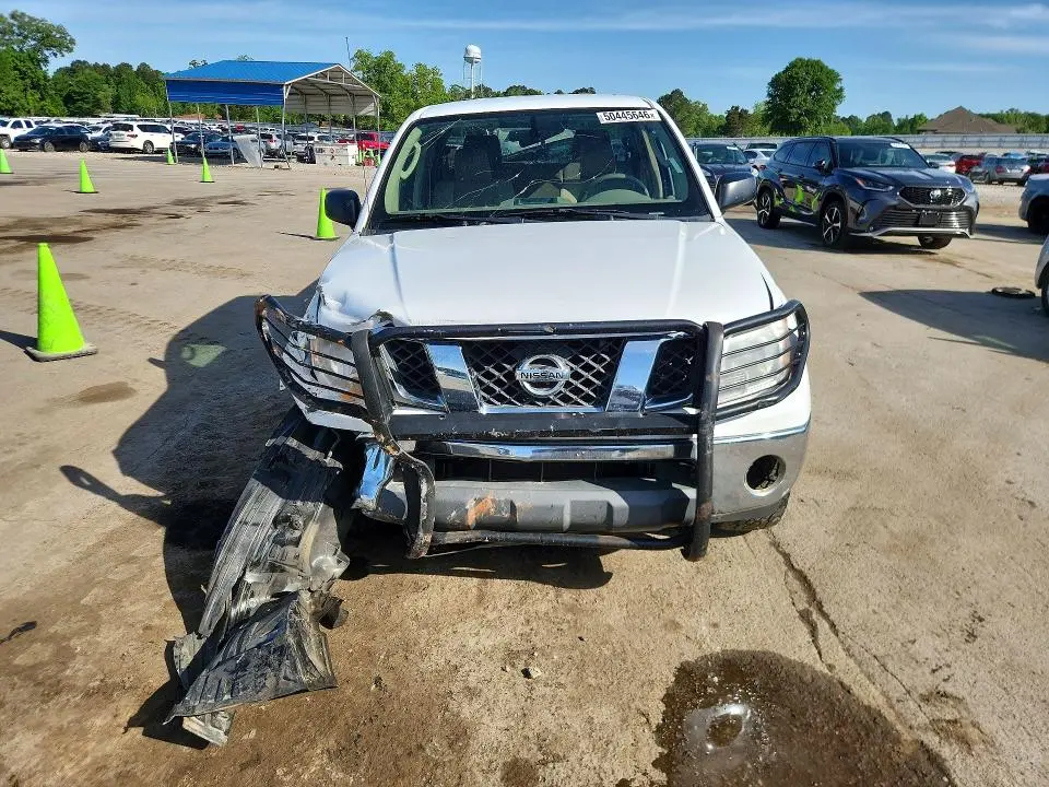 2010 NISSAN FRONTIER SE V6  