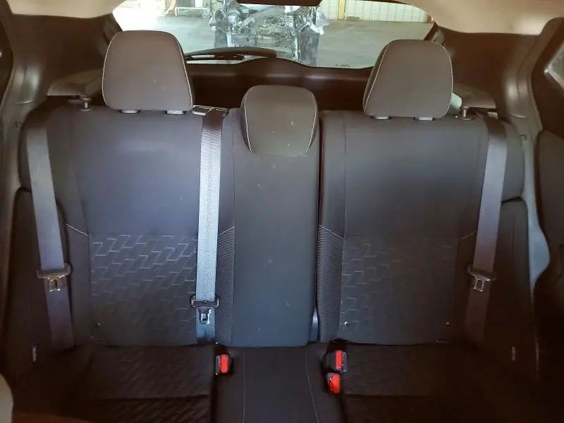 2022 NISSAN KICKS S  
