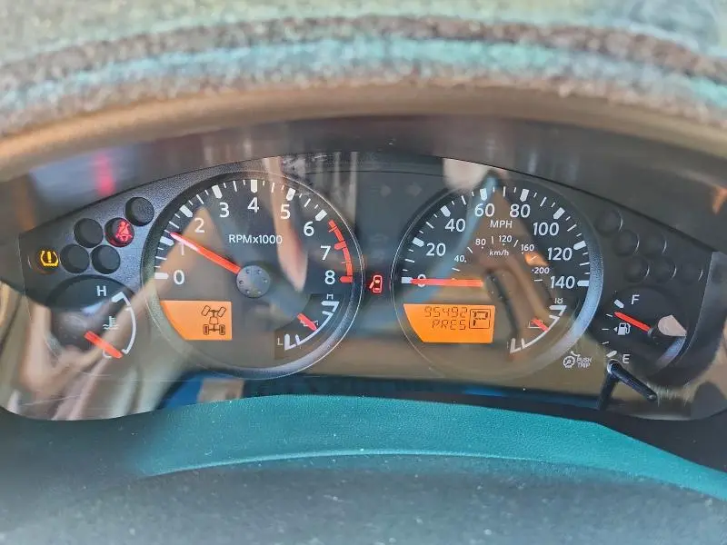 2015 NISSAN FRONTIER SV  