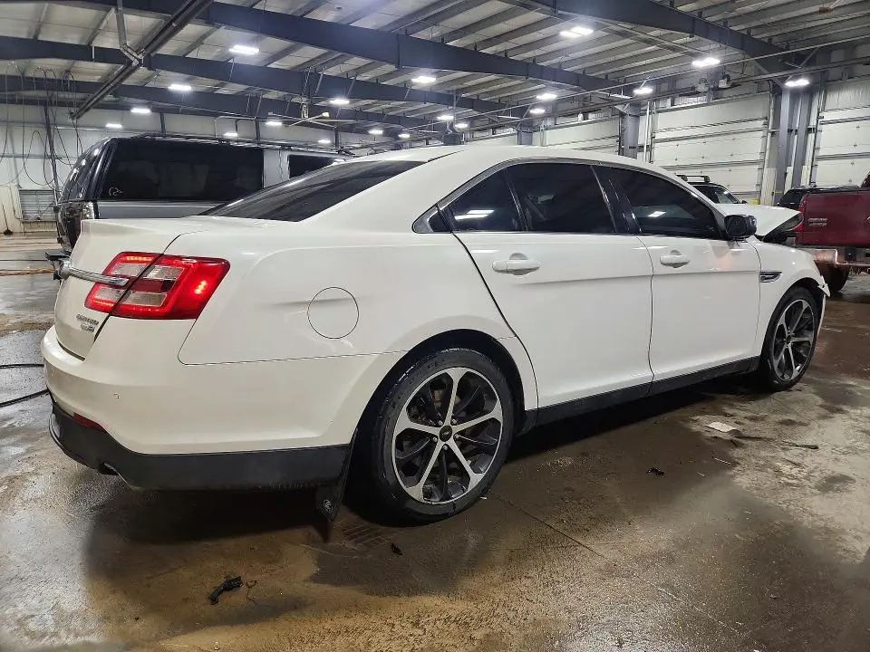 2015 FORD TAURUS LIMITED  