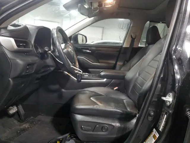 2022 TOYOTA HIGHLANDER XLE