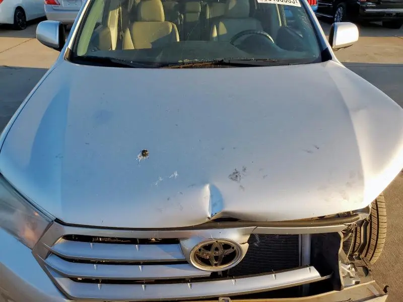 2011 TOYOTA HIGHLANDER LIMITED  