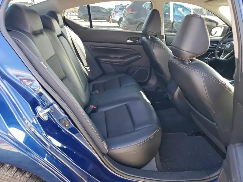 2019 NISSAN ALTIMA SR  