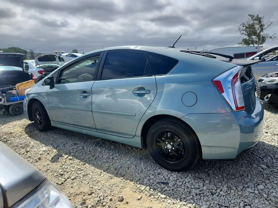 2013 TOYOTA PRIUS THREE  