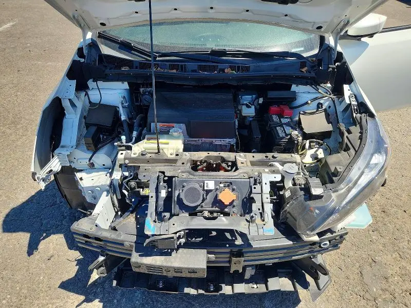 2020 NISSAN LEAF SV  