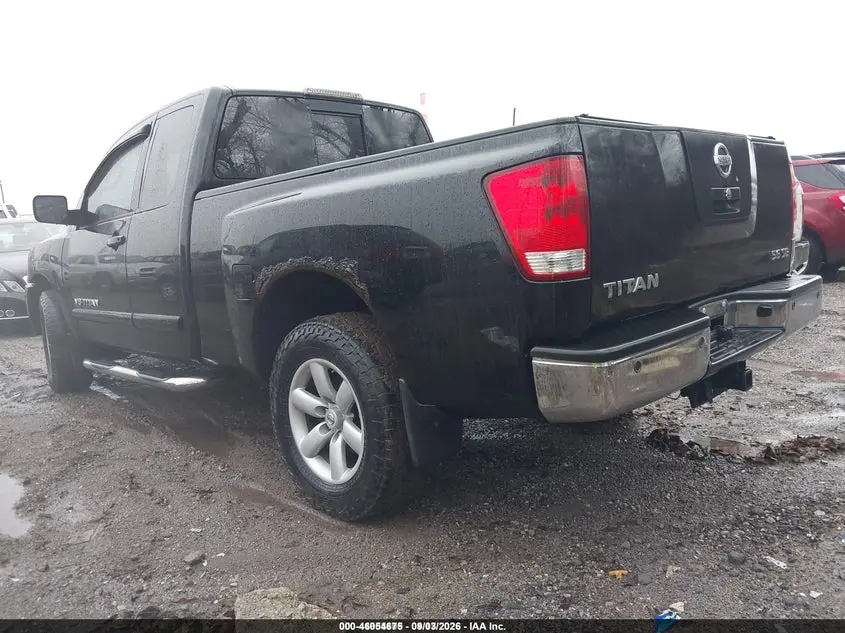 2010 NISSAN TITAN SE