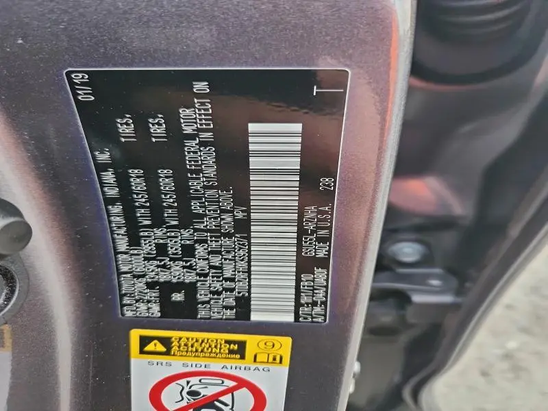 2019 TOYOTA HIGHLANDER LE  