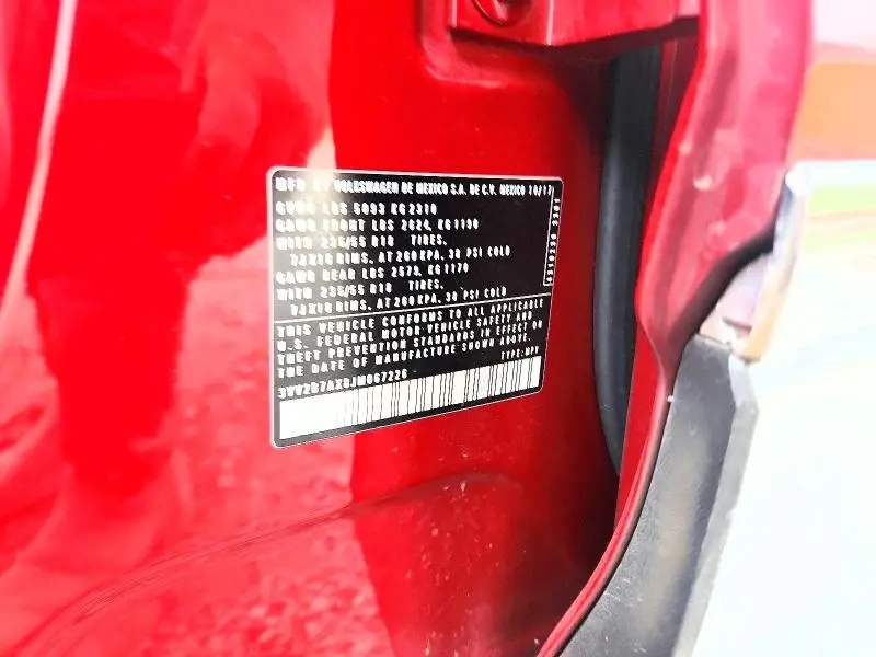 2018 VOLKSWAGEN TIGUAN SE  